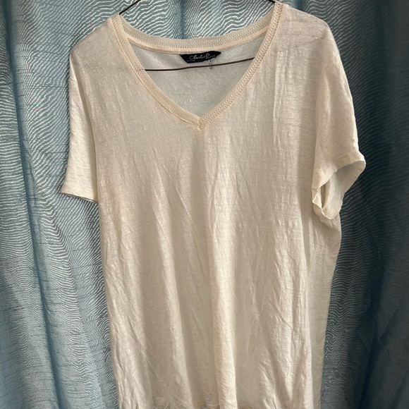 Classic White tee shirt by Charlie B -size XL- VNeck- short sleeve new/ like ne - Picture 6 of 7